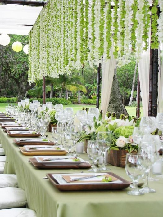 Подвесные цветочные композиции в свадебном декоре