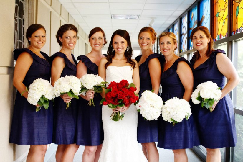 Синий дресс-код для подружек невесты