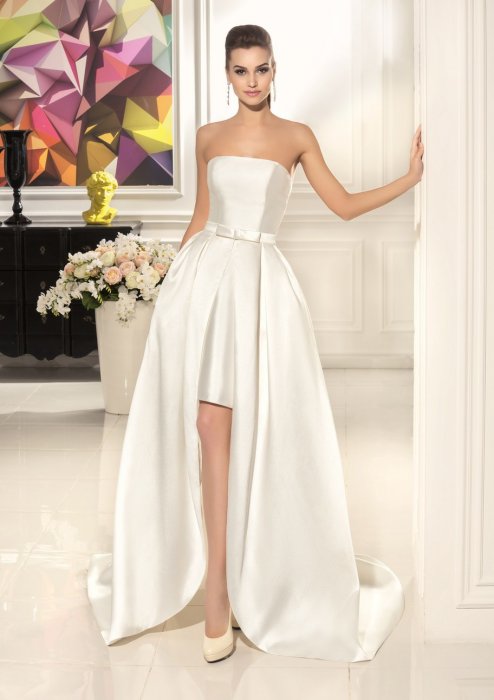 Короткое свадебное платье для классического торжества