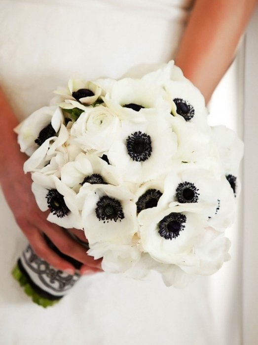 Букет невесты для свадьбы в стиле Коко Шанель