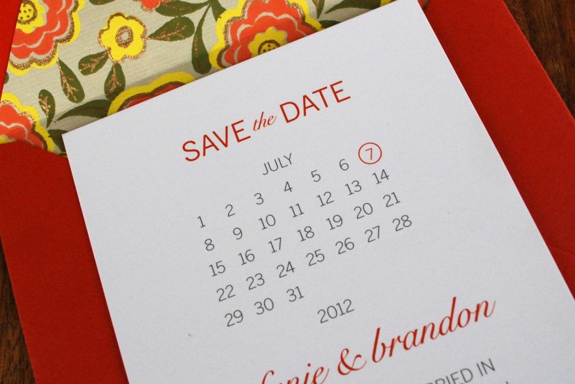Свадебные приглашения в виде календаря