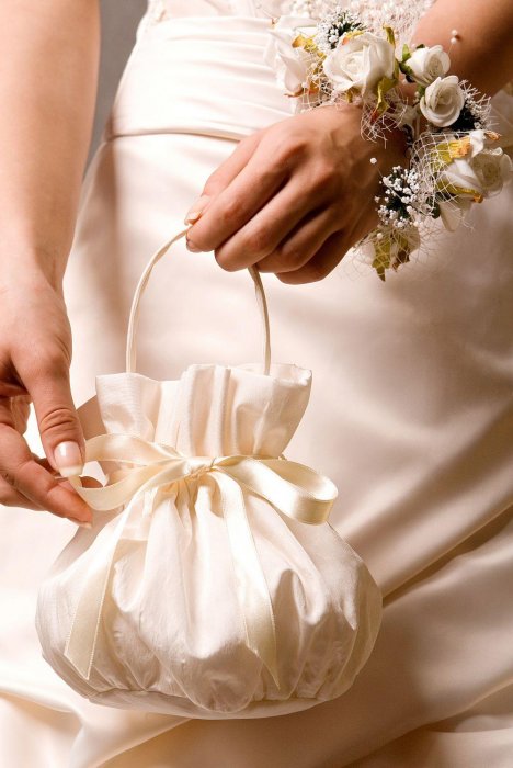 Виды свадебных сумочек
